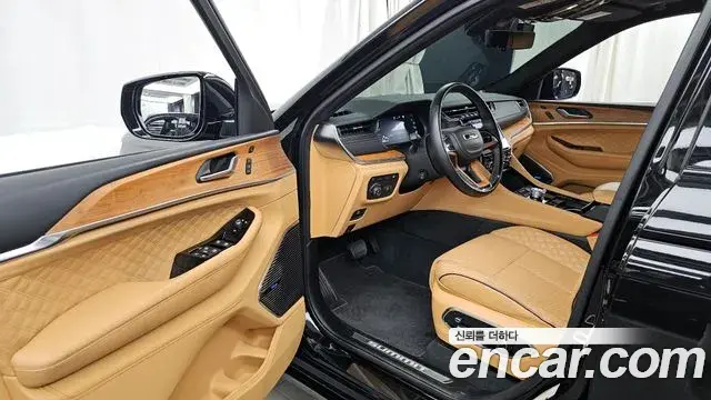 Jeep Grand Cherokee 2023 — ფოტო 20/20