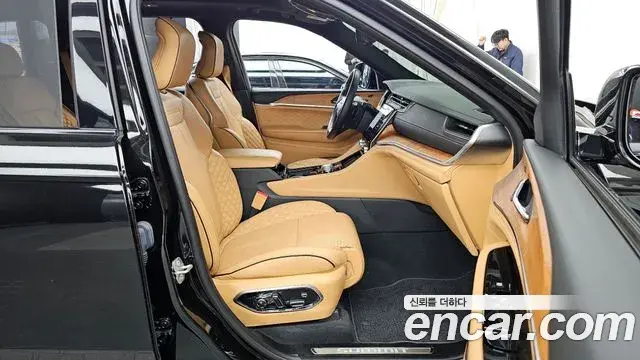 Jeep Grand Cherokee 2023 — ფოტო 17/20