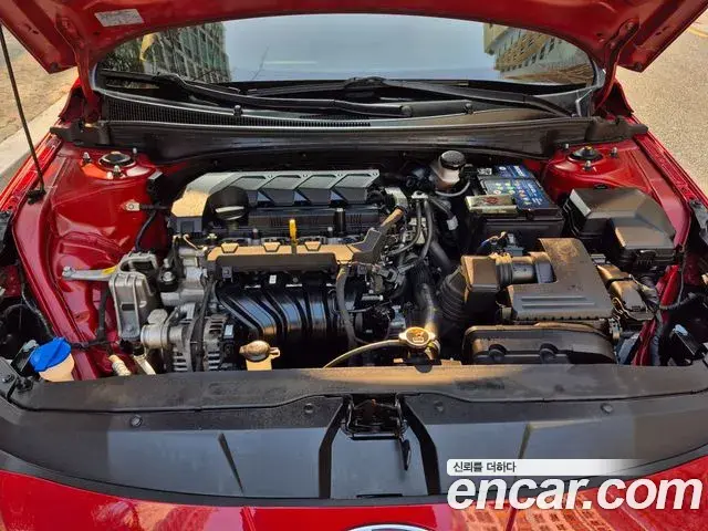 Hyundai The New Avante Hybrid 2020 — Photo 15/20