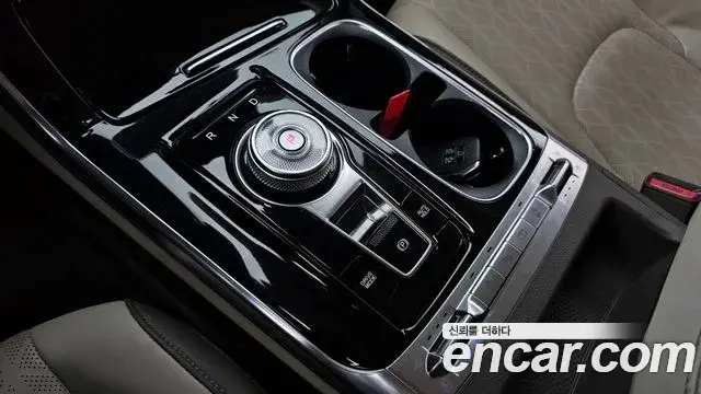 Kia Carnival 2022 — Şəkil 9/20