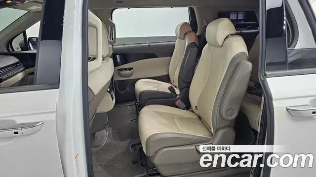 Kia Carnival 2022 — Şəkil 12/20