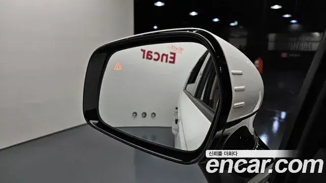 Kia Carnival 2022 — Şəkil 17/20