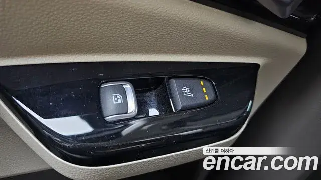 Kia Carnival 2022 — Şəkil 18/20