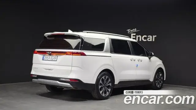 Kia Carnival 2022 — Photo 17/20