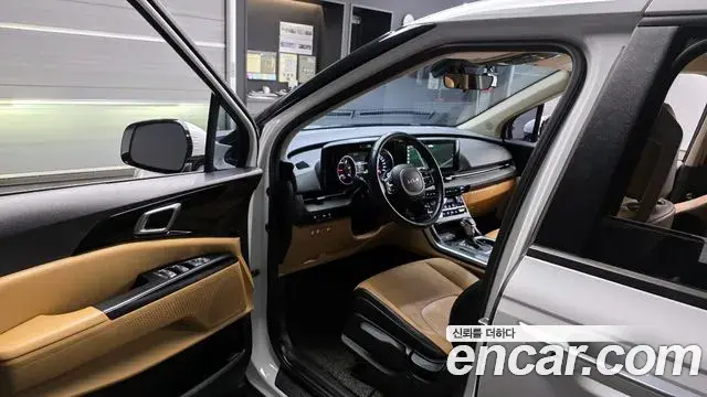 Kia Carnival 2022 — Photo 9/20