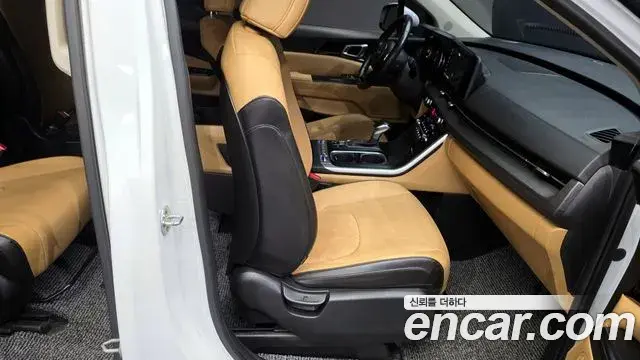 Kia Carnival 2022 — Photo 12/20