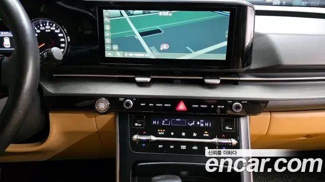 Kia Carnival 2022 — Photo 19/20