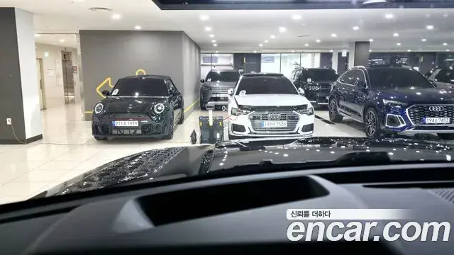 Land Rover Range Rover Evoque 2025 — Фото 13/18