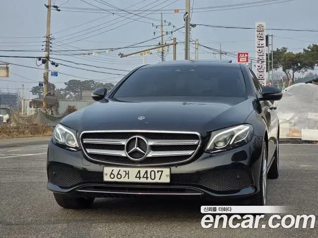 Mercedes-Benz E-Class 2018 — ფოტო 5/20