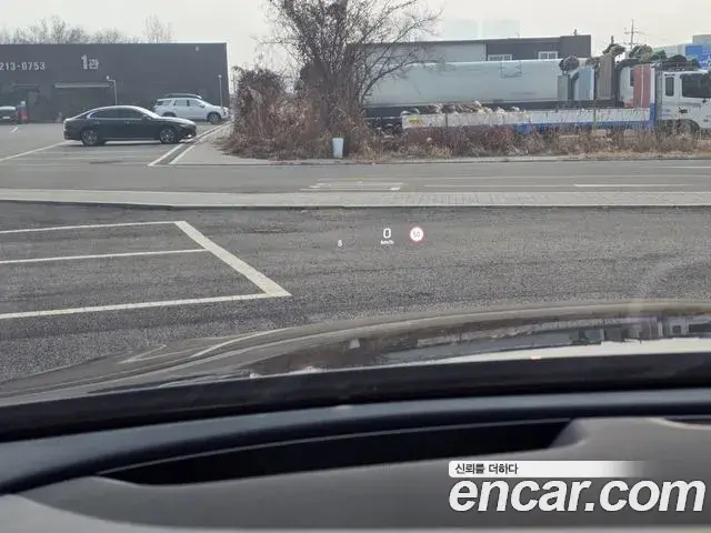 Mercedes-Benz E-Class 2018 — ფოტო 17/20