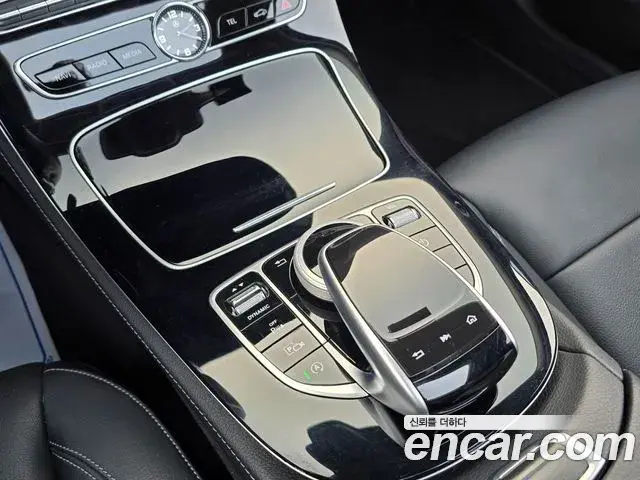 Mercedes-Benz E-Class 2018 — ფოტო 2/20