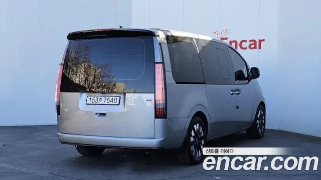 Hyundai Staria 2023 — Şəkil 15/20