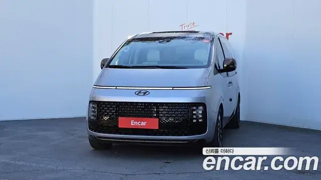Hyundai Staria 2023 — Şəkil 9/20