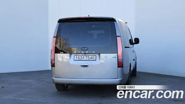 Hyundai Staria 2023 — Şəkil 18/20
