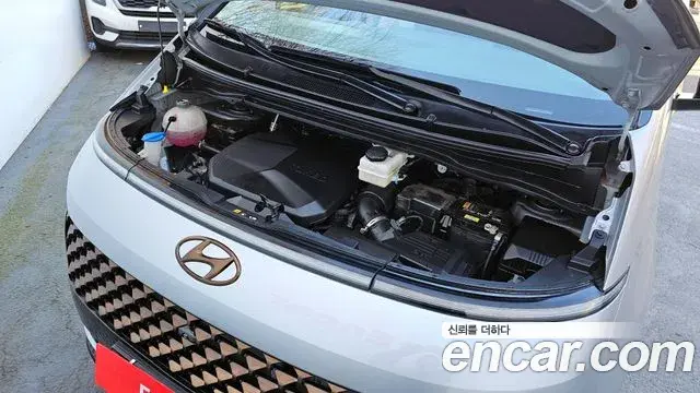 Hyundai Staria 2023 — Şəkil 11/20