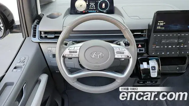 Hyundai Staria 2023 — Şəkil 14/20