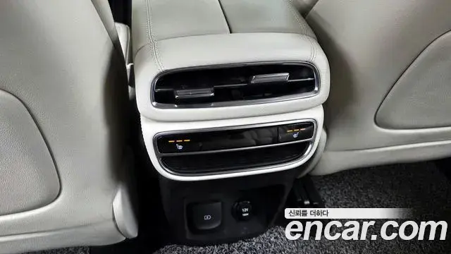 Genesis GV80 2020 — Şəkil 13/20