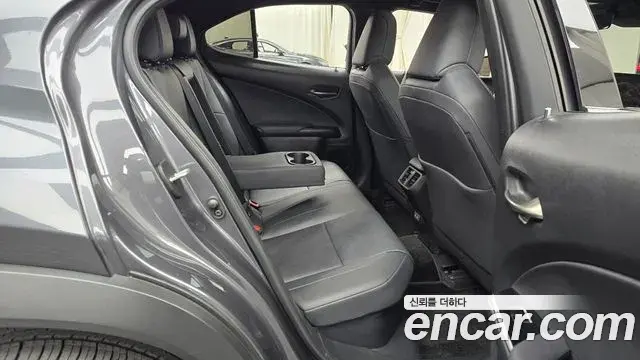 Lexus UX300h 2024 — Şəkil 15/20