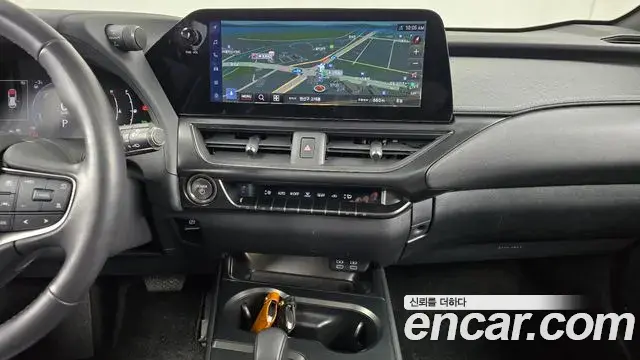 Lexus UX300h 2024 — Şəkil 17/20