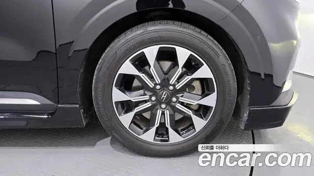 Kia Carnival 2022 — Фото 5/20