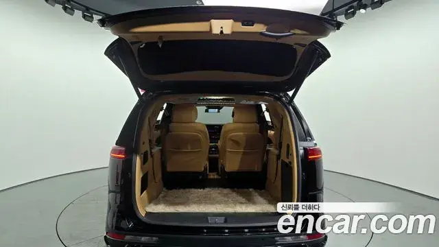 Kia Carnival 2022 — Фото 20/20