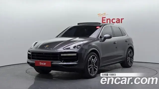 Porsche Cayenne 2021 — Photo 2/20
