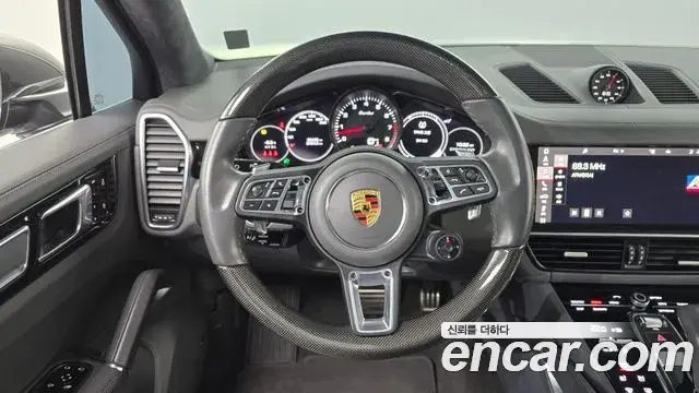 Porsche Cayenne 2021 — Photo 5/20