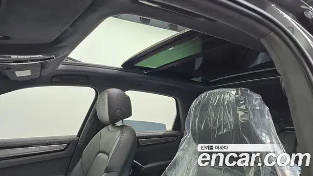 Porsche Cayenne 2021 — Photo 18/20