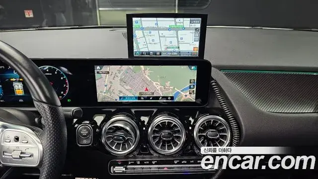 Mercedes-Benz GLA-Class 2022 — Фото 15/20