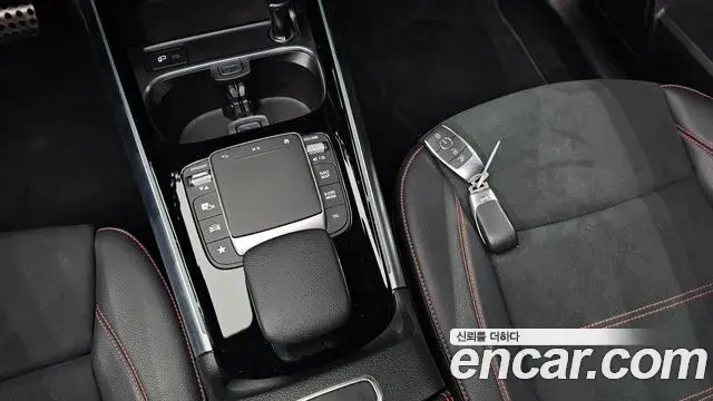Mercedes-Benz GLA-Class 2022 — Фото 18/20