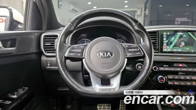 Kia Sportage The Bold 2018 — Şəkil 14/20