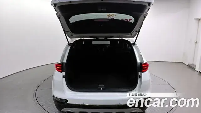 Kia Sportage The Bold 2018 — Şəkil 20/20
