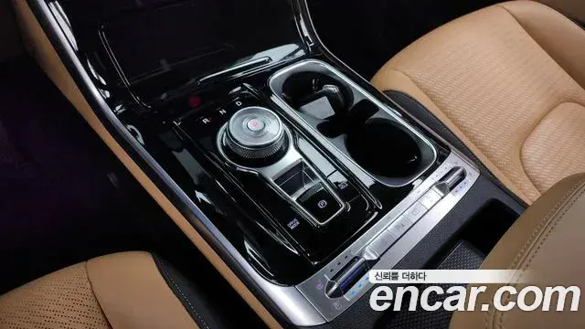 Kia Carnival 2023 — Photo 4/20