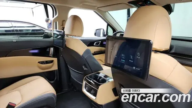 Kia Carnival 2023 — Photo 11/20