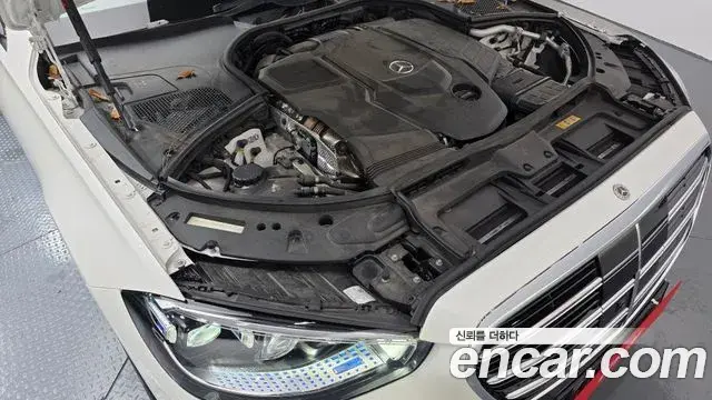 Mercedes-Benz S-Class 2021 — Фото 6/20