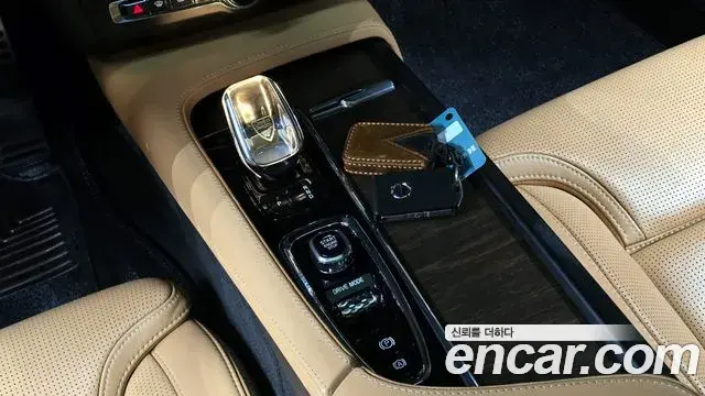 Volvo S90 2021 — ფოტო 8/20