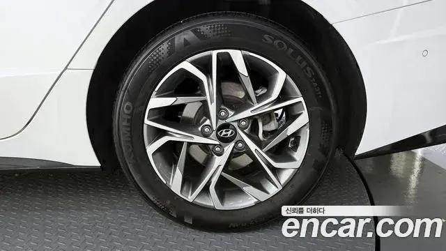 Hyundai Sonata Hybrid 2021 — ფოტო 13/19
