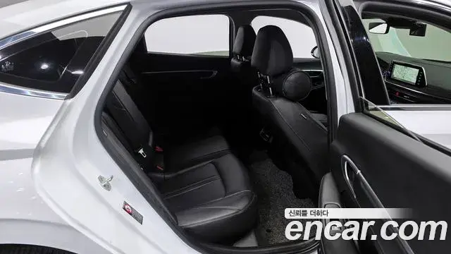 Hyundai Sonata Hybrid 2021 — ფოტო 15/19