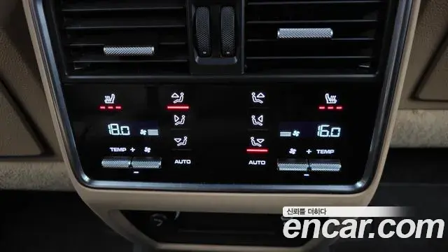 Porsche Cayenne 2021 — Фото 19/20