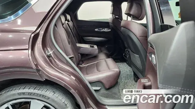Genesis GV70 2021 — ფოტო 10/20