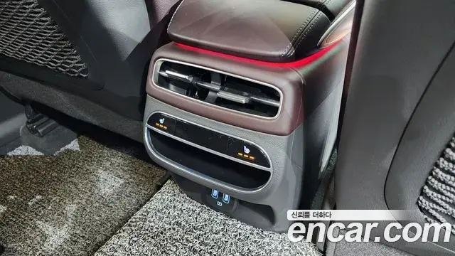 Genesis GV70 2021 — ფოტო 20/20