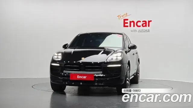 Porsche Macan 2023 — ფოტო 20/20