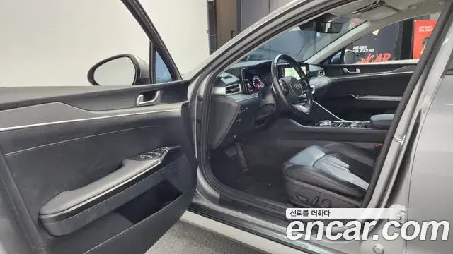 Kia K5 2021 — Photo 9/20