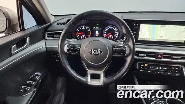 Kia K5 2021 — Photo 7/20