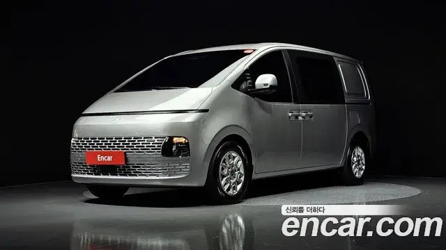 Hyundai Staria 2025 — ფოტო 14/20