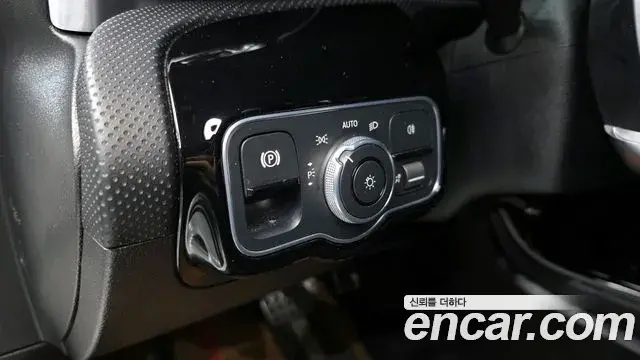 Mercedes-Benz CLA-Class 2020 — Photo 3/20
