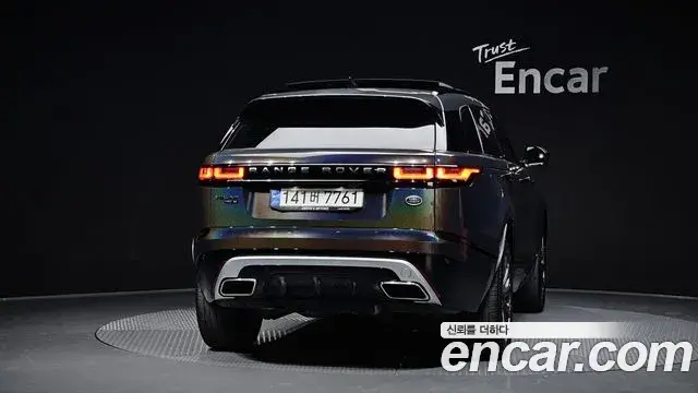 Land Rover Range Rover Velar 2021 — Фото 4/20