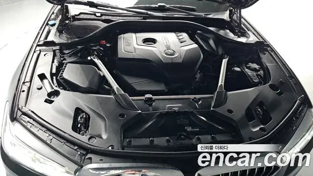 BMW 5 Series 2019 — Şəkil 16/20