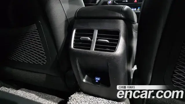 Hyundai Sonata Hybrid 2021 — Şəkil 17/20