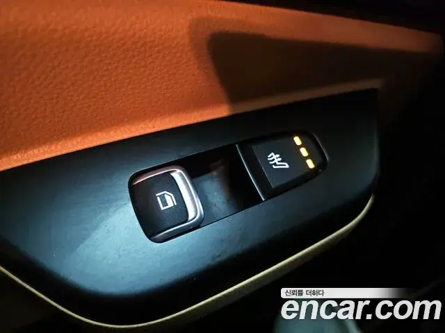Kia Carnival 2021 — ფოტო 7/20